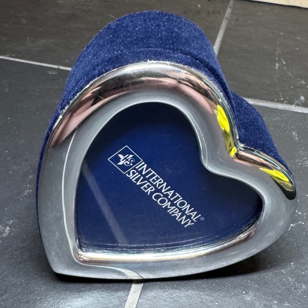International Silver Company Heart‎ Shaped Picture Frame Silver Tone Navy Velvet